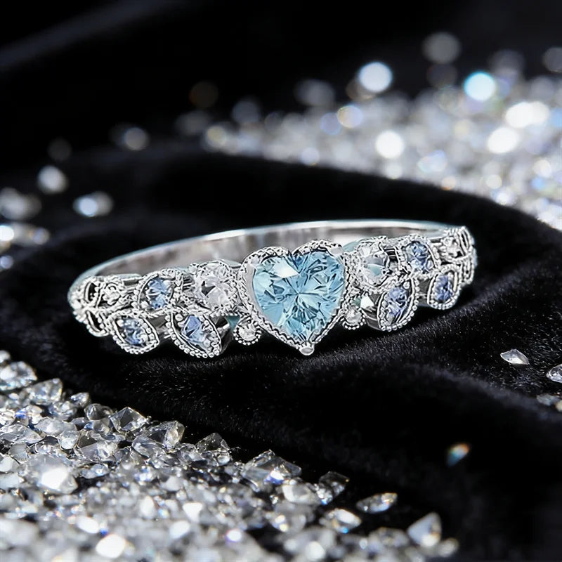 Elegant Beautiful Woman Fashion Silver Color Leaf Heart Rings for Women Noble Princess Engagement Wedding Ring Jewelry